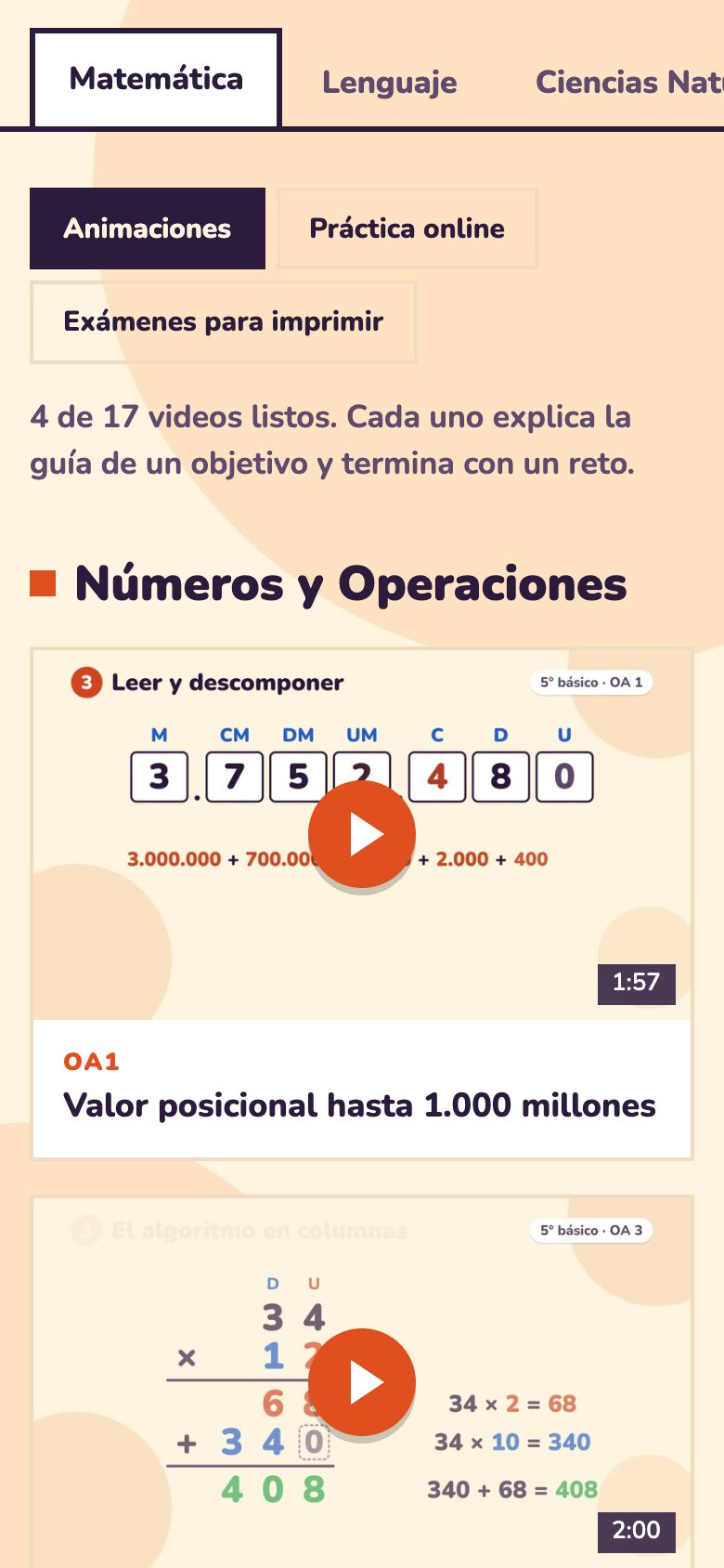 quinto.whitebox.cl en un teléfono: pestañas por asignatura, la sección Animaciones de Matemática y las tarjetas de video por objetivo.